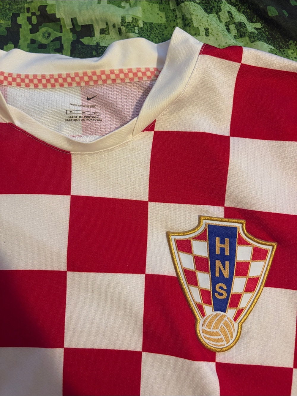 Nike Croatia National Team World Cup Soccer Jersey - Picture 2 of 6